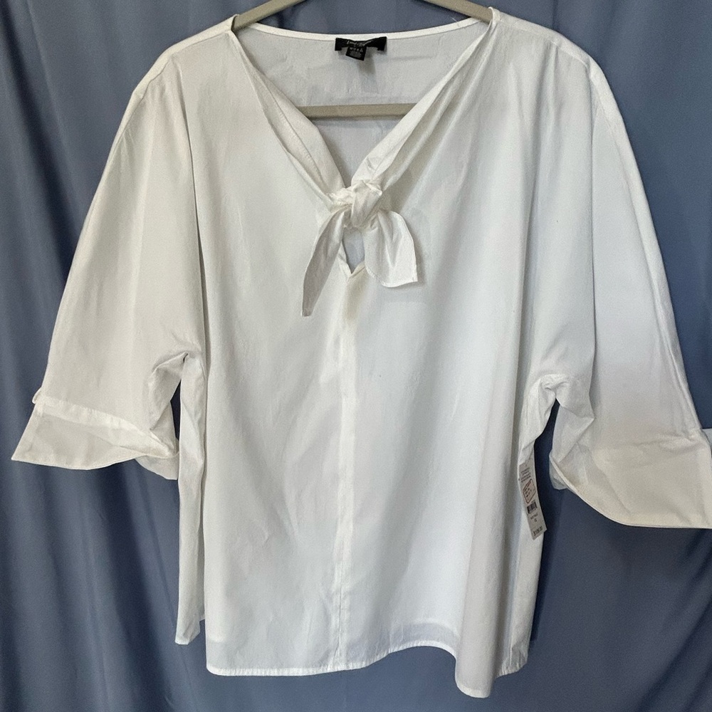 NWT Lord &.Taylor white blouse with a sailor tie in front.